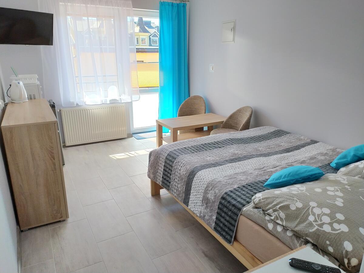 Moris 2 Pokoje Goscinne Łeba Eksteriør bilde
